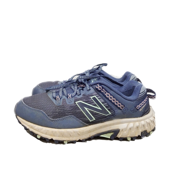New Balance Wm 7.5 Wt410 Li6 Ankle-High Trail Shoe - Picture 4 of 7